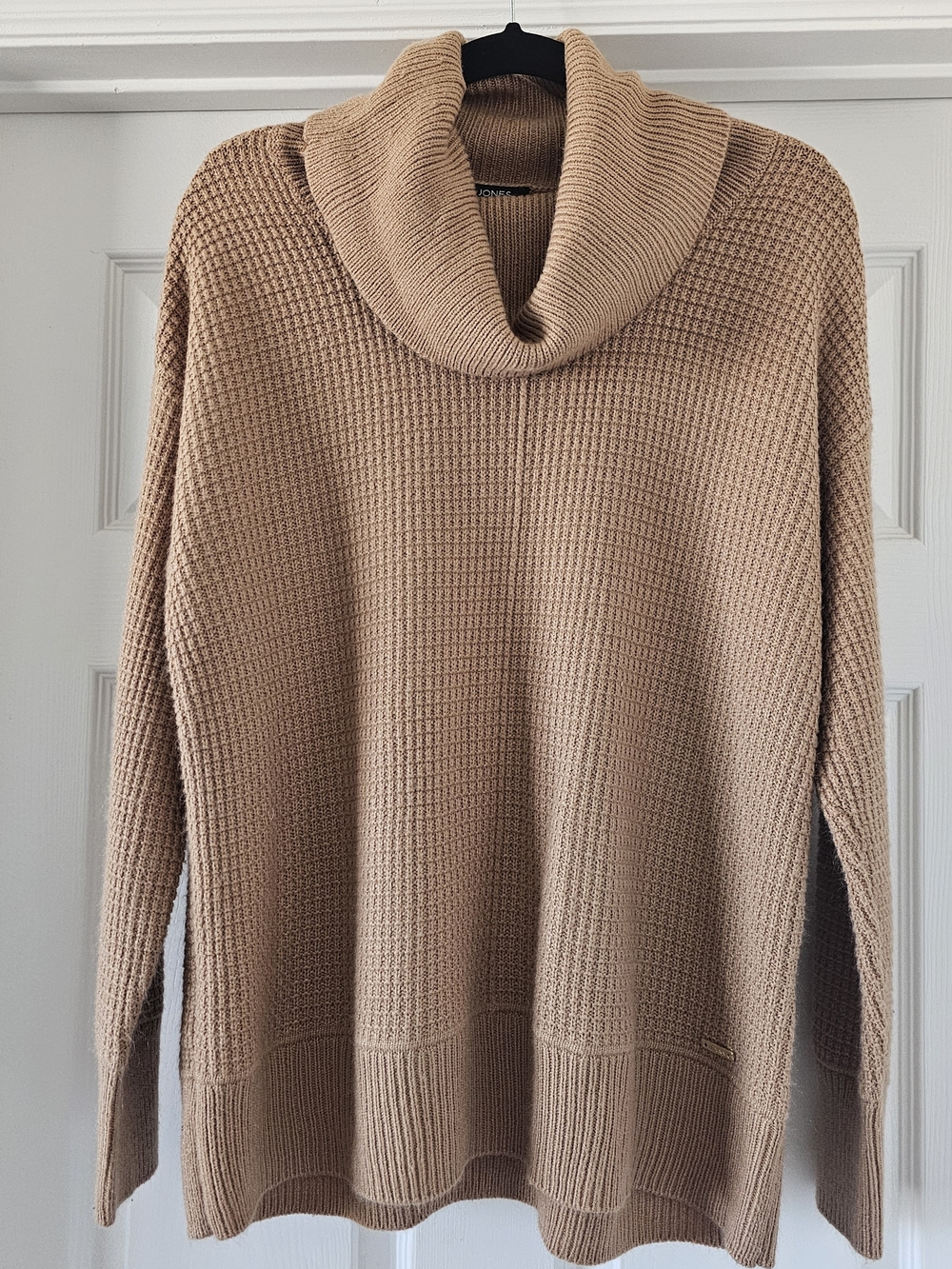 Women's Jones New York Camel Knit Cowl Neck Pullover Sweater #16

Length 26"
Sle
